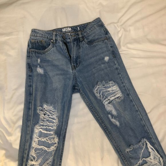 Ripped Distressed Mom Jeans, Light Wash - Picture 8 of 8
